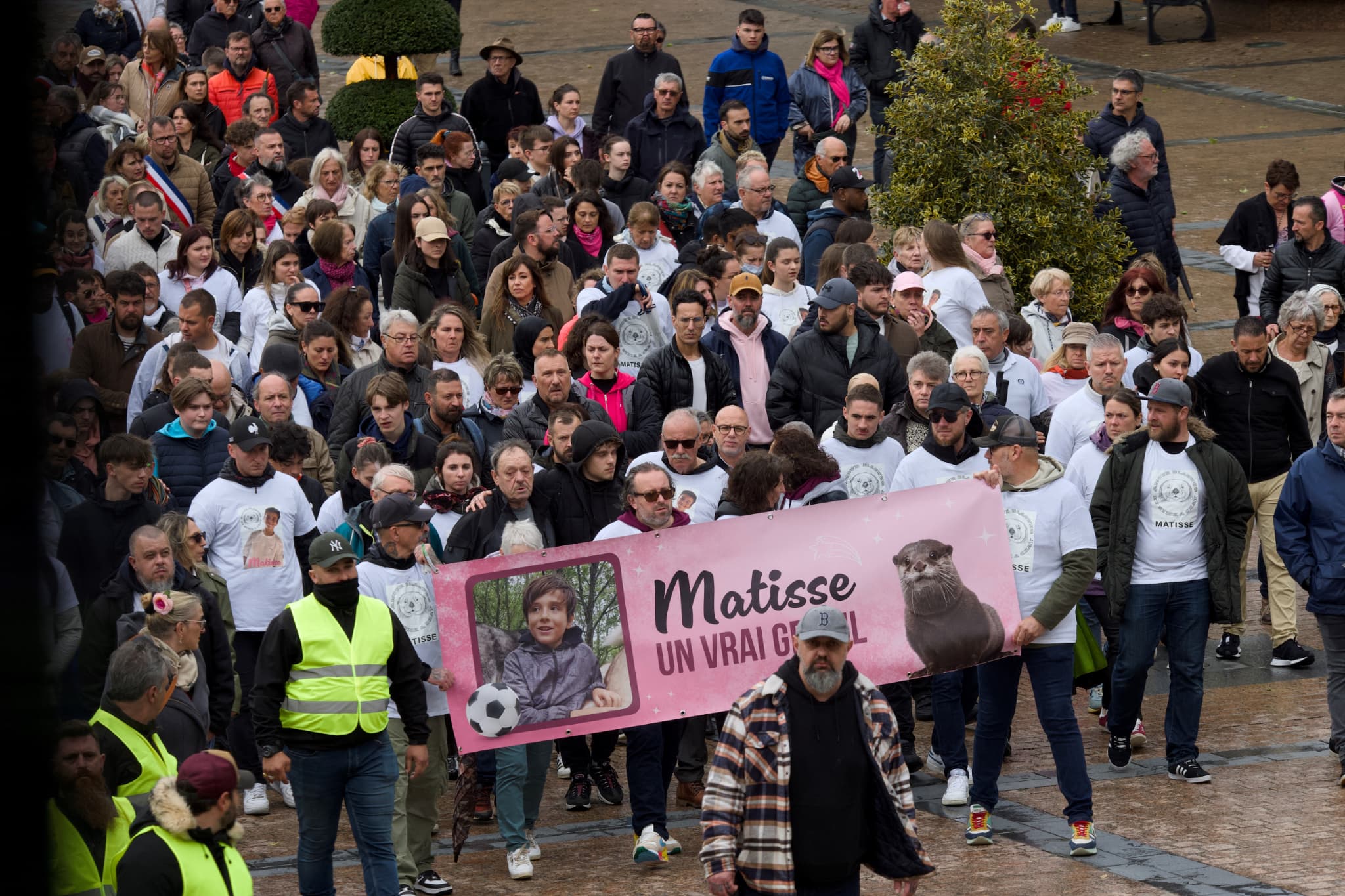 mort de matisse: près de 8.000 personnes pour la marche blanche en hommage à l'adolescent