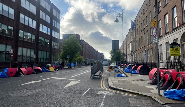 asylum seeker encampment forms on bank of dublin’s grand canal