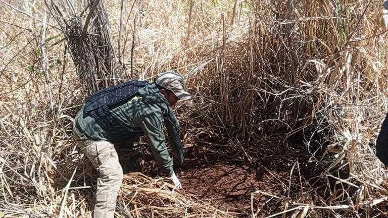 La adolescente llevó a las autoridades a donde habían enterrado el cuerpo sin vida de la menor. | Crédito: Ministerio Pública de Bolivia