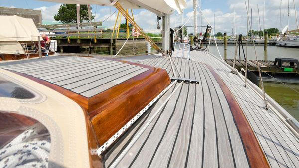 An Bord der vor Mallorca gesunkenen Yacht befanden sich fünf Personen, darunter eine deutsche Familie mit ihrem minderjährigen Sohn (Symbolbild).