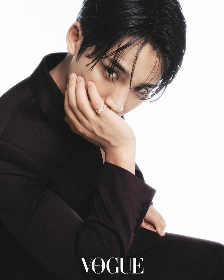 フォト】SEVENTEENミンギュ 「旬」のビジュアル…VOGUE KOREA表紙飾る