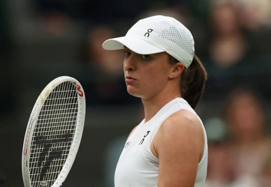 Tennis – Wimbledon – All England Lawn Tennis and Croquet Club, London, Britain – July 6, 2024 Poland’s Iga Swiatek reacts during her third round match against Kazakhstan’s Yulia Putintseva REUTERS/Isabel Infantes