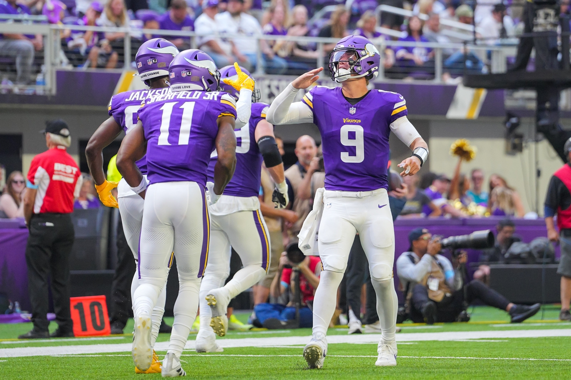 Vikings QB JJ McCarthy Out For Entire Rookie Season After Meniscus Surgery