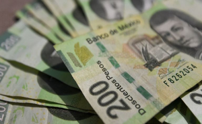 Los beneficiarios de la Pensión Bienestar para Adultos Mayores reciben 6,200 pesos de manera bimestral. Foto: Cuartoscuro