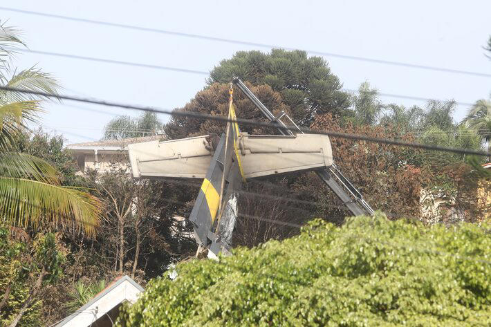 Avião da Voepass com 62 pessoas a bordo caiu em área residencial de Vinhedo, no interior de São Paulo. Foto: ALEX SILVA/ESTADÃO