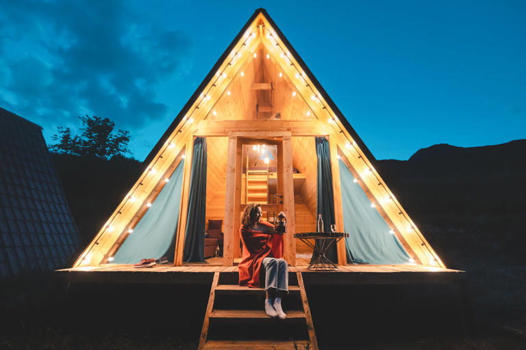 If you’re looking for unique Pacific Northwest accommodation, this glamping in Washington article will help ya out! These accommodation options are ideal...