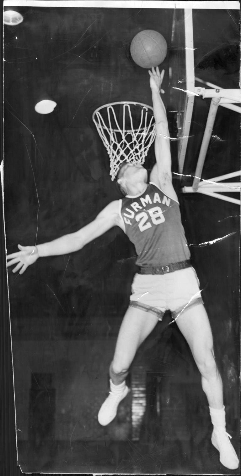 Frank Selvy, ex-Knick who once scored 100 points in college game, dead ...