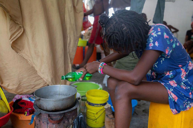 Cientos de miles de haitianos se han visto obligados a abandonar sus hogares por la violencia.