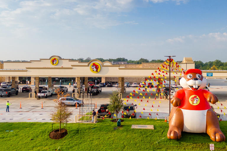 new-buc-ee-s-opening-soon-in-brunswick-when-will-it-open-and-what-job