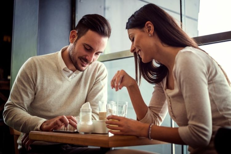 Hubungan Pacaran Bukan Investasi, Psikolog Ingatkan Kekhasan Setiap Hubungan