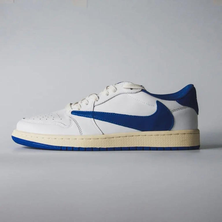 FRAGMENT -  【世界1000個限定】ChargeSPOT×fragment design 2025 Promises Fragment Design x Travis Scott x Air Jordan 1