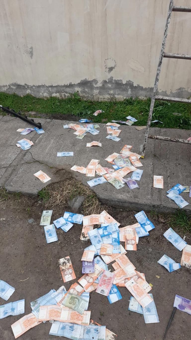 Billetes desparramados en la calle: la imagen que dejó el violento asalto a Brinks en Rancagua