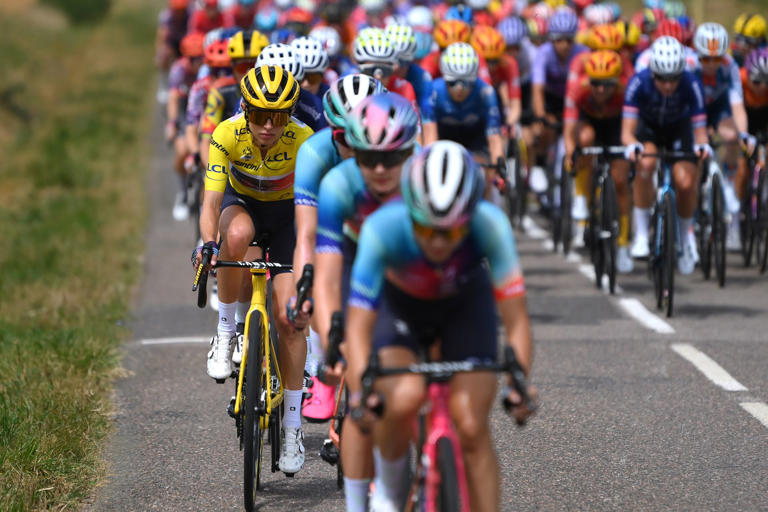  Tour de France Femmes stage 7 Live - The race heads to the mountains for a GC battle 