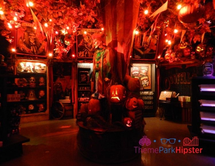 Halloween Horror Nights Jack the Clown in the Tribute Store 2020