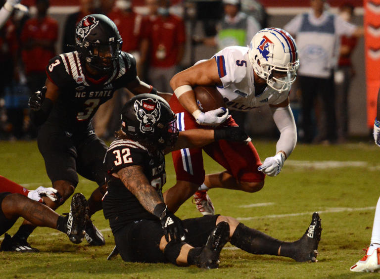 Eagles sign offensive tackle Gottlieb Ayedze ahead of final week of ...