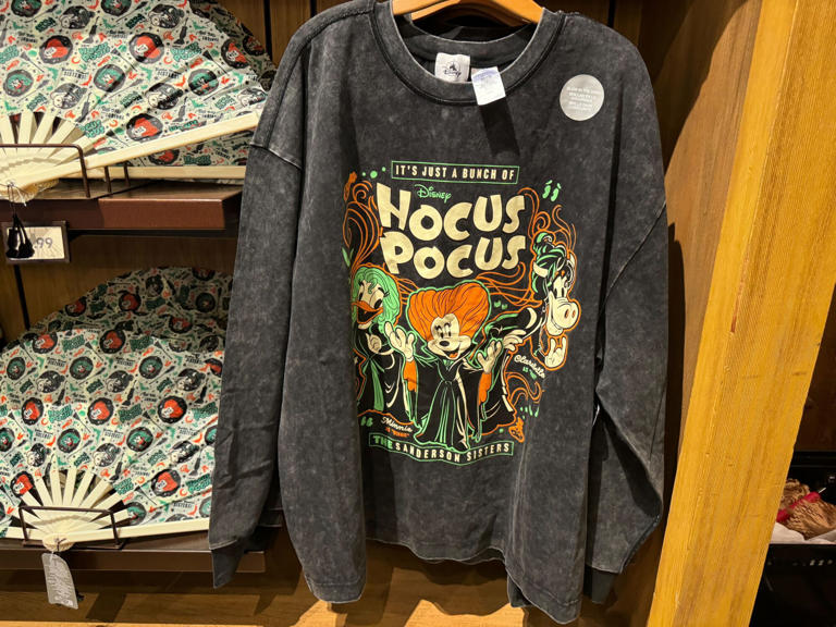 Disney Hocus Pocus offers Sanderson Sister Spirit Jersey