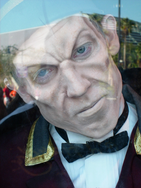 Halloween Horror Nights Survival Guide The Usher HHN 19. Photo Copyright ThemeParkHipster. Keep reading to find out if the Halloween Horror Nights Express Pass is worth it.