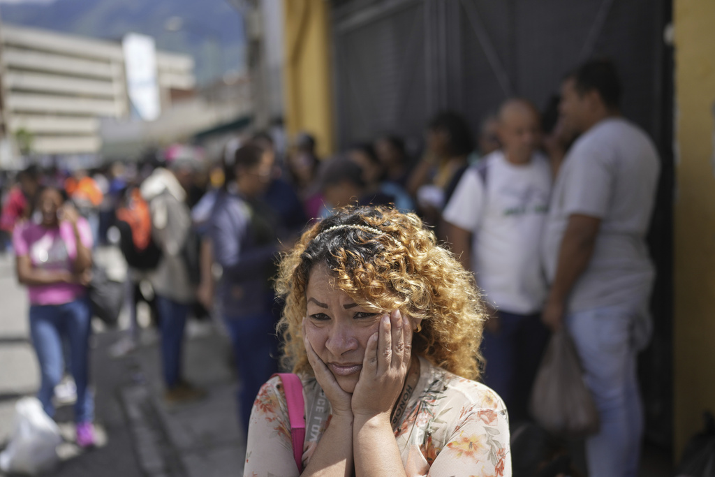 PHOTO COLLECTION: Tensions Rise In Venezuela After Sunday's ...