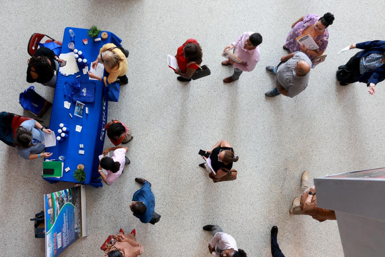 Weekly ADP update suggests private companies added jobs