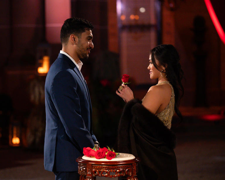Meet Jonathon Johnson, the 'hopeless romantic' and 'Bachelorette' dark