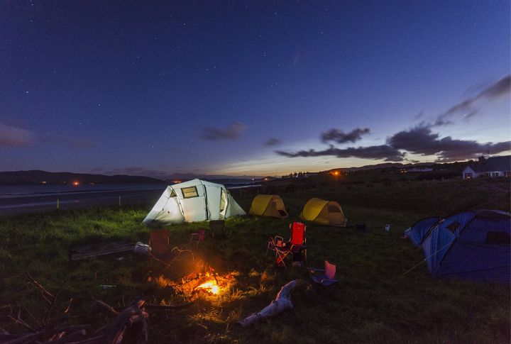 <p>For many roadtrippers, camping was an essential part of the journey. Setting tents in national parks or picturesque lakes allowed them to immerse themselves in nature. Campfires, marshmallow roasts, and nights under the stars were highlights of these adventures.</p>