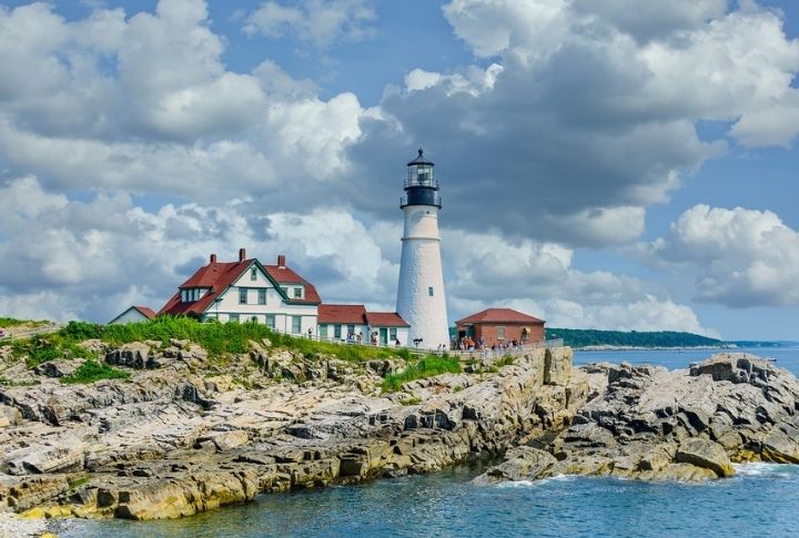 <p>Established in 1791, the Portland Head Light in Williams Park, Cape Elizabeth, is the oldest lighthouse in Maine. It is situated on a rugged coastline and is famous for its classic design and stunning ocean views. You can also check out Williams Park, which offers walking trails, historical structures, and scenic picnic areas.</p>