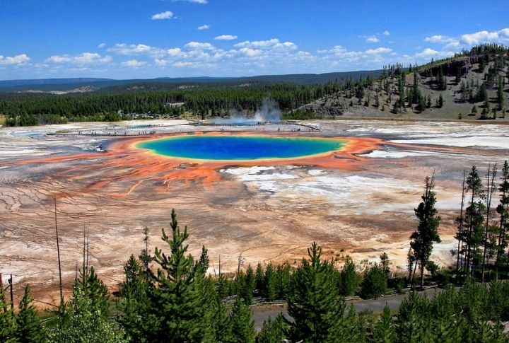 <p>Yellowstone National Park, America’s first national park, protects over 10,000 hydrothermal features, including the famous Old Faithful geyser and Grand Prismatic Spring. This vast ecosystem shelters 67 mammal species and has historical landscapes like the Grand Canyon of Yellowstone. There are MountainBased’s expert guides on tours featuring hiking, camping, and lodging.</p> <p>The post <a href="https://housely.com/best-historical-tours-in-every-u-s-state/">50 Best Historical Tours in Every U.S. State</a> appeared first on <a href="https://housely.com">Housely</a>.</p>