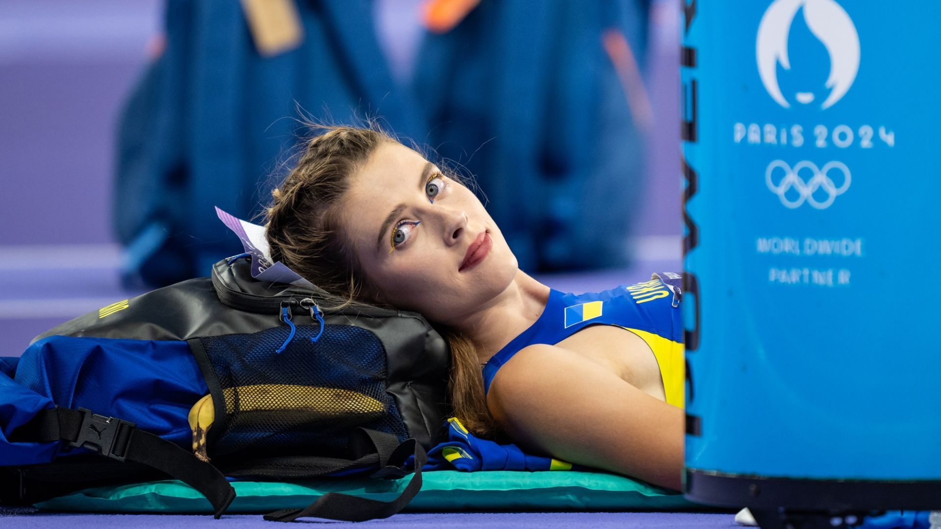 ヤロスラーヴァ・マフチフが競技の合間にとった意外な行動とは：写真