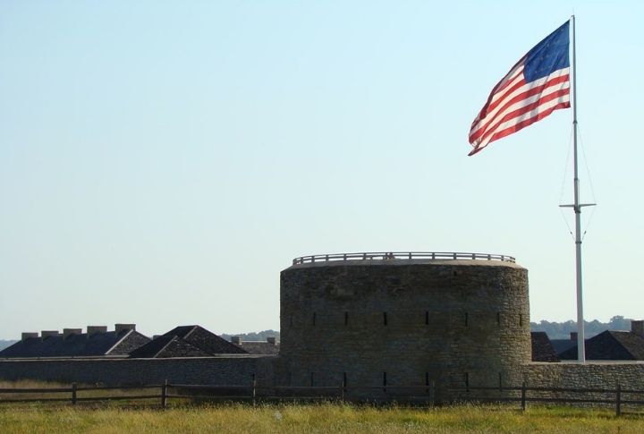 <p>At Historic Fort Snelling in St. Paul, uncover Minnesota’s past through the fort’s role in the fur trade and military history. Learn about early Native American relations and daily life in the 19th century. You'll get guided tours through the Plank Museum & Visitor Center, and there's outdoor learning with areas overlooking the river. </p>