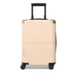 Don’t waste any more time at luggage claim – get yourself a carry on bag