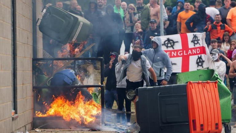 Grupos se aproveitaram da revolta com as mortes para estimular violência