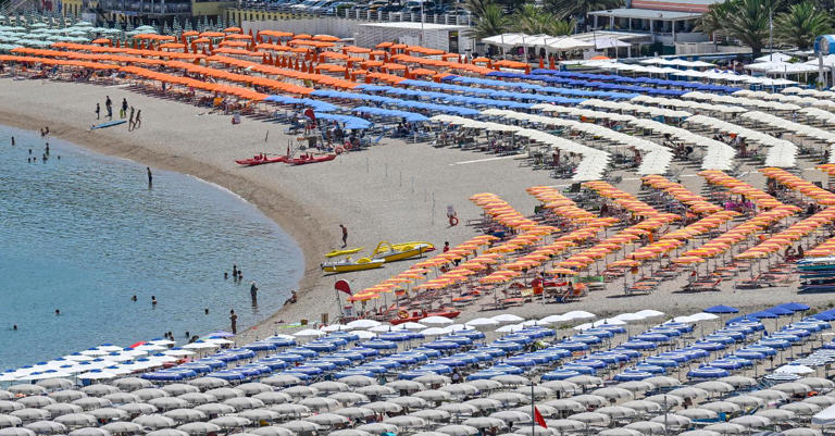 Balneari, l’idea del Governo: proroga al 2030 dove le spiagge in concessione sono meno del 25%. La mappa