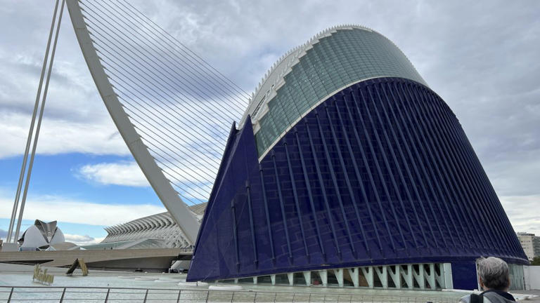 Santiago Calatrava: Valencia's Starchitect and Architectural Tourism Draw