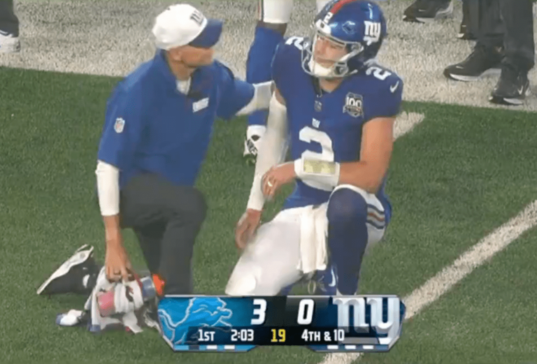 Drew Lock exits Giants’ preseason game vs. Lions in possible injury worry