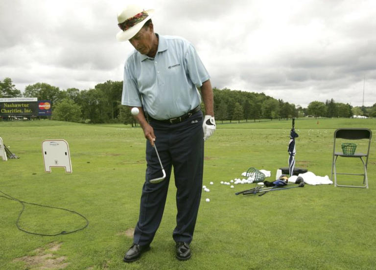 Chi Chi Rodriguez, Hall of Fame golfer known for showmanship and ...