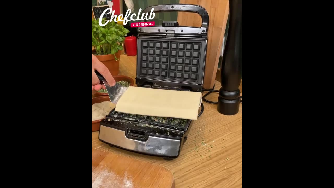 Italienisches Hühnchen &amp; gefüllte Waffeln