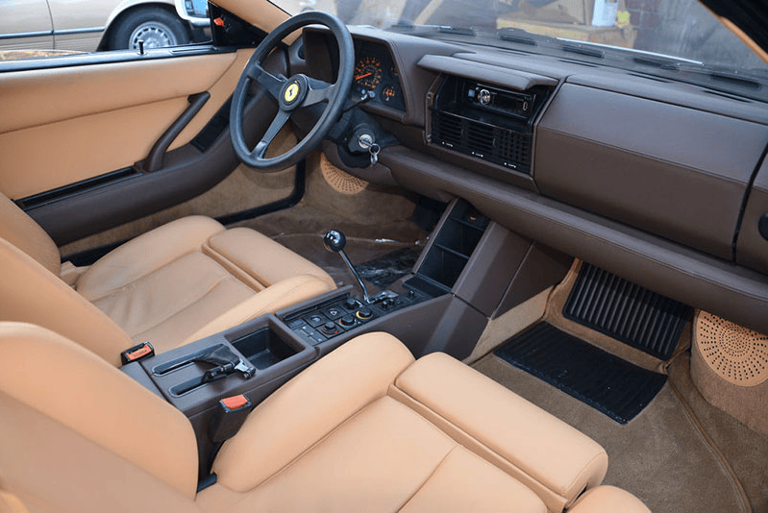 This is how the Ferrari Testarossa looks on the inside. Source: "ebay.com".