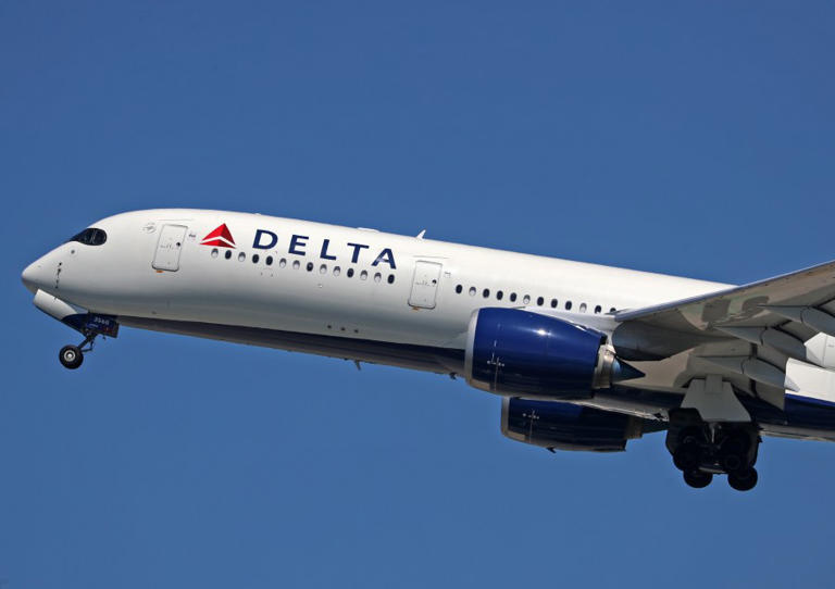 XNA announces nonstop flights by Delta to Salt Lake City, Detroit