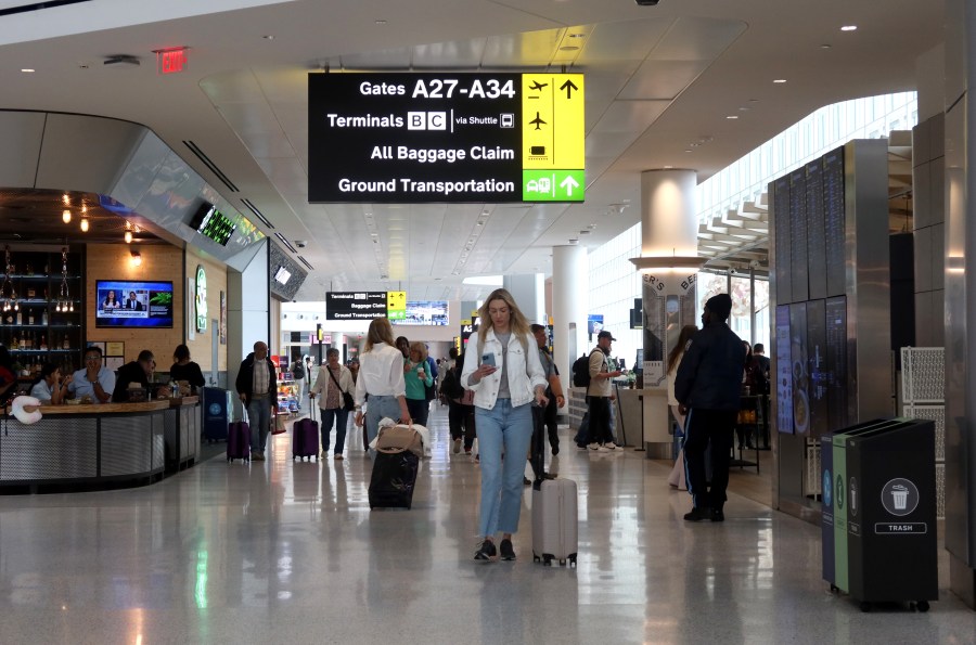 flight-delays-at-newark-airport-due-to-equipment-outage-faa