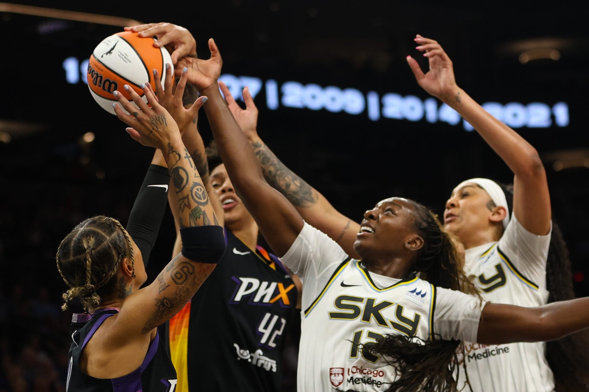 Diana Taurasi Leads Mercury Over Sky In First Home Game After The Olympics