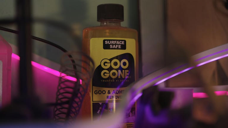 is-goo-gone-safe-for-car-paint-what-you-need-to-know