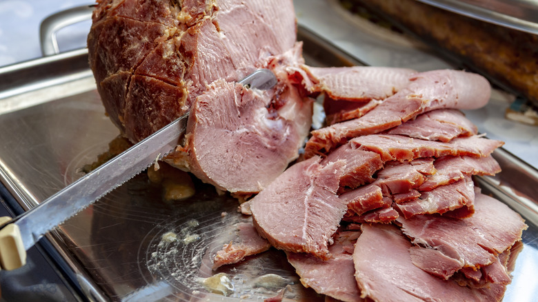 What's The Difference Between Ham And Canadian Bacon?