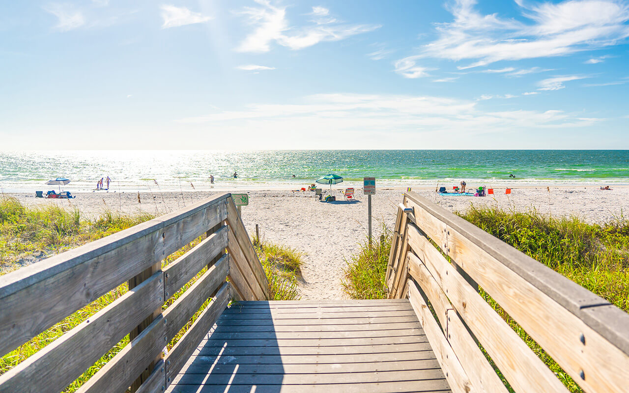 the-most-affordable-beach-vacation-spots-in-florida