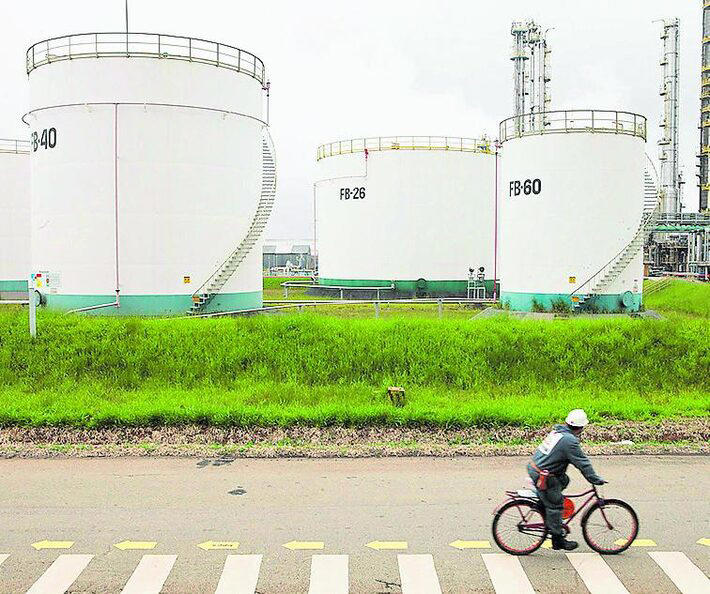 Importação é um caminho importante para a indústria química nacional ter acesso a insumos de qualidade Foto: Daniel Teixeira / AE