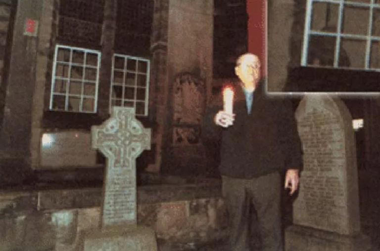 El exorcista Colin Grant murió durante el ritual. Foto: Edinburgh Evening News