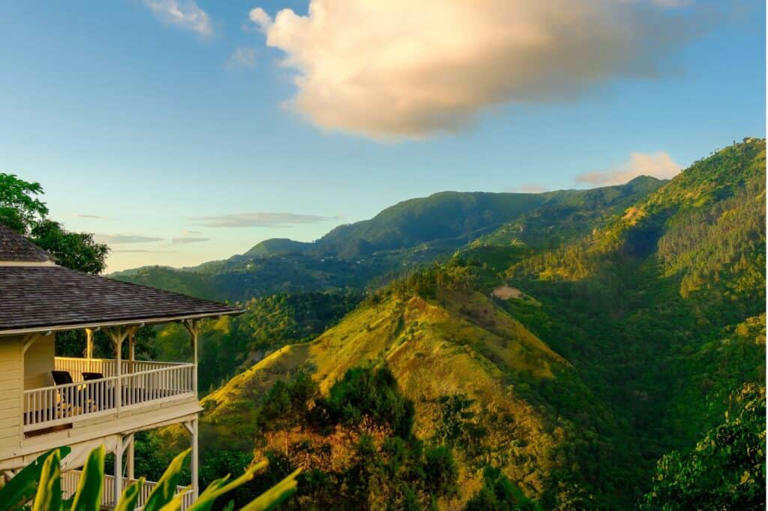 The Blue Mountains in Jamaica. Photo credit: Ericlaudonien93 from Depositphotos.