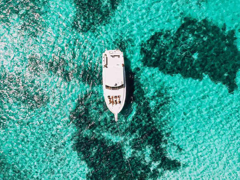 Looking for the best yacht rentals in Playa del Carmen Mexico? You’ve come to the right guide! As a travel blogger that