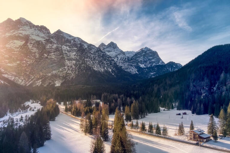 The Espresso Cadore brings passengers from Rome to the Calalzo-Pieve di Cadore station before they transfer by bus to the world-class Dolomites ski resort of Cortina d'Ampezzo.