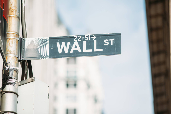 Wall Street Berbalik Arah Setelah Data Inflasi AS Di Bawah Harapan