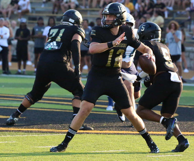 Gunnar Gundy breaks program passing record in Emporia State's win vs ...